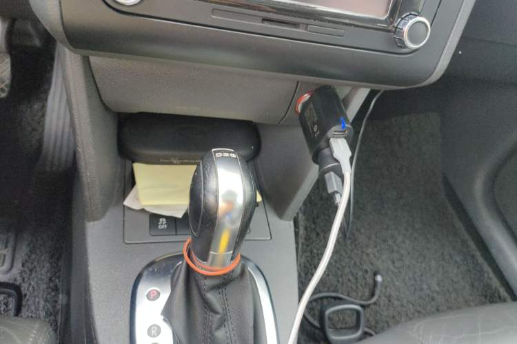 Used Volkswagen Touran 2014 1.4T DSG 30th Anniversary Edition Gear Lever