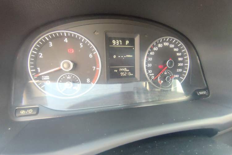 Used Volkswagen Touran 2014 1.4T DSG 30th Anniversary Edition Instrument Cluster