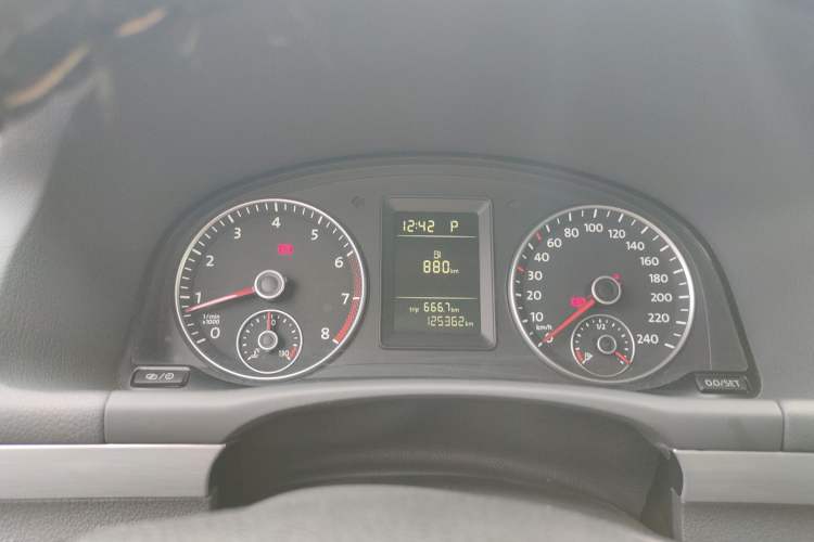 Used Volkswagen Touran 2014 1.4T DSG 30th Anniversary Edition Instrument Cluster