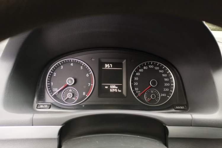 Used Volkswagen Touran 2014 1.4T DSG 30th Anniversary Edition Instrument Cluster