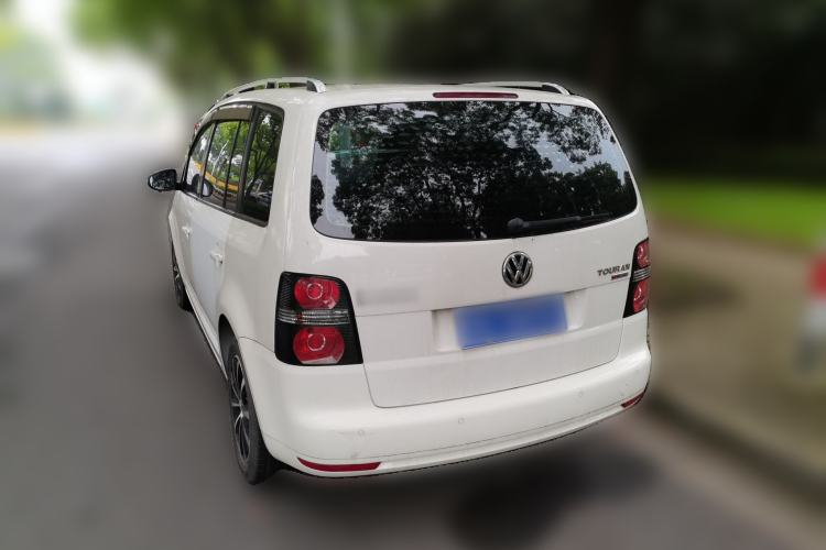 Used Volkswagen Touran 2014 1.4T DSG 30th Anniversary Edition Rear Left 45 Deg