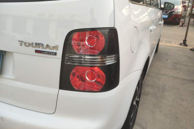 Used Volkswagen Touran 2014 1.4T DSG 30th Anniversary Edition Right Rear Taillight