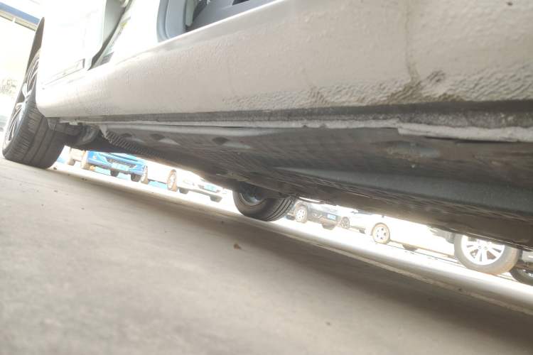 Used Volkswagen Touran 2014 1.4T DSG 30th Anniversary Edition Right Side Sill