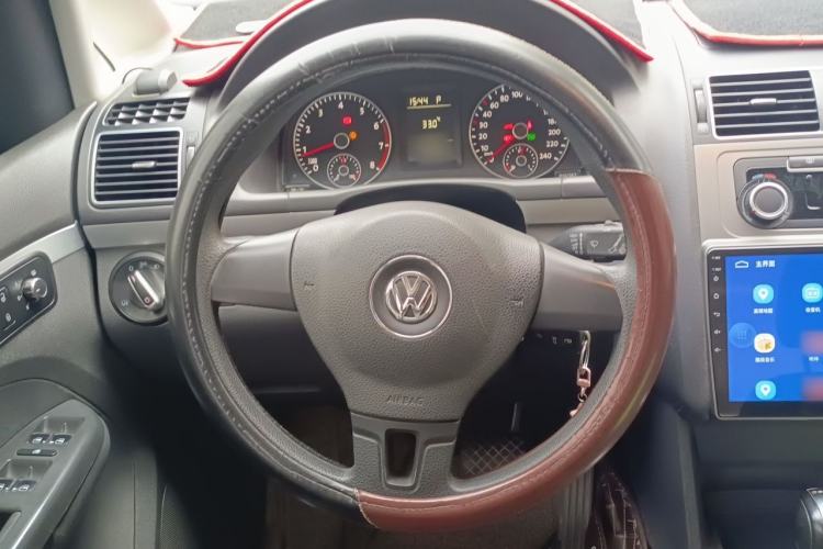 Used Volkswagen Touran 2014 1.4T DSG 30th Anniversary Edition Steering Wheel