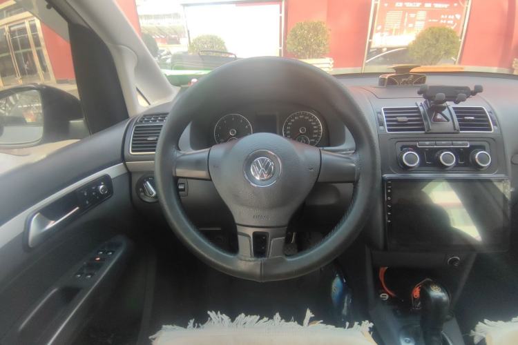 Used Volkswagen Touran 2014 1.4T DSG 30th Anniversary Edition Steering Wheel
