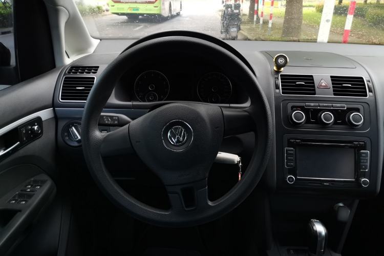 Used Volkswagen Touran 2014 1.4T DSG 30th Anniversary Edition Steering Wheel