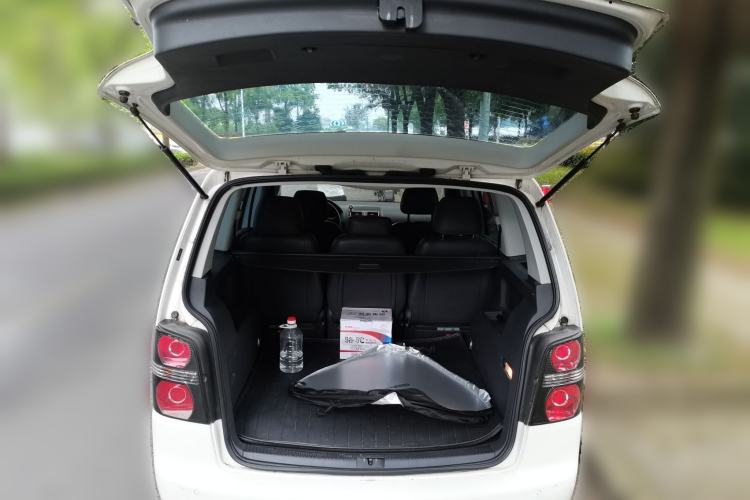 Used Volkswagen Touran 2014 1.4T DSG 30th Anniversary Edition Trunk