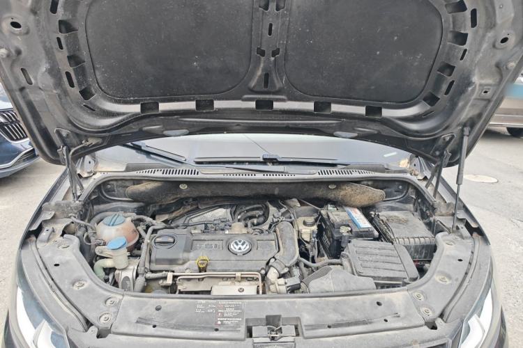 Used Volkswagen Touran 2015 1.4T DSG Comfort Edition 5 Seats Engine Bay