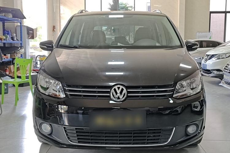 Used Volkswagen Touran 2015 1.4T DSG Comfort Edition 5 Seats Exterior 1