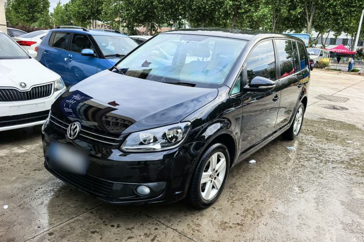 Used Volkswagen Touran 2015 1.4T Manual Fashion Edition 5-Seater Exterior 3
