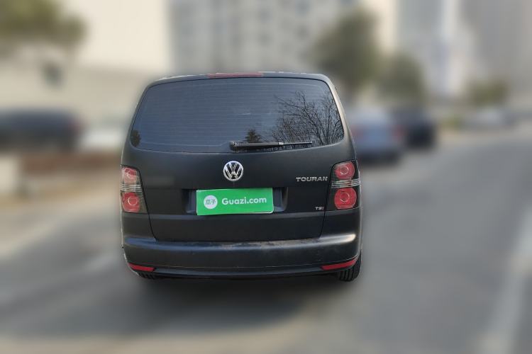 Used Volkswagen Touran 2015 1.4T DSG Comfort Edition 5 Seats Exterior 4