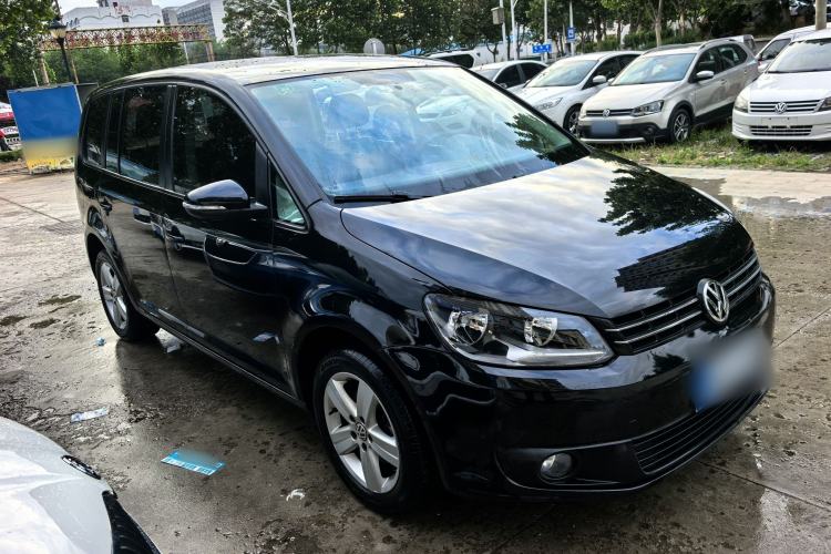 Used Volkswagen Touran 2015 1.4T Manual Fashion Edition 5-Seater Exterior 4
