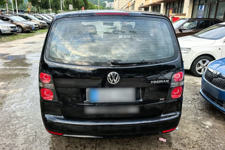 Used Volkswagen Touran 2015 1.4T Manual Fashion Edition 5-Seater Exterior 5