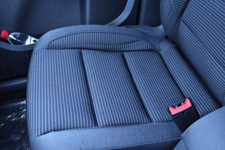 Used Volkswagen Touran 2015 1.4T Manual Fashion Edition 5-Seater Exterior 6