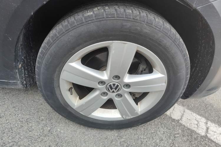 Used Volkswagen Touran 2015 1.4T DSG Comfort Edition 5 Seats Exterior 7