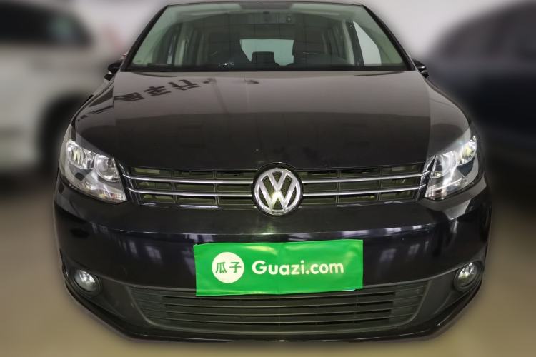Used Volkswagen Touran 2015 1.4T Manual Fashion Edition 5-Seater Front