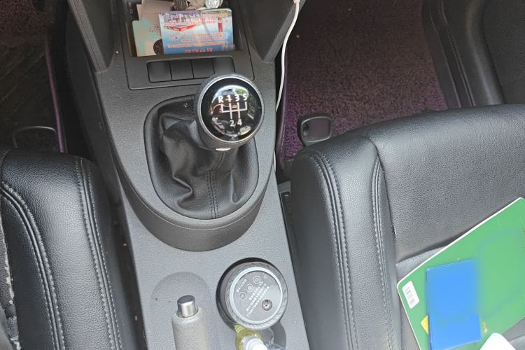 Used Volkswagen Touran 2015 1.4T Manual Fashion Edition 5-Seater Gear Lever