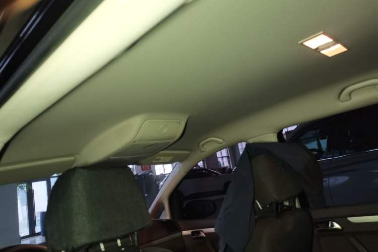 Used Volkswagen Touran 2015 1.4T Manual Fashion Edition 5-Seater Headliner