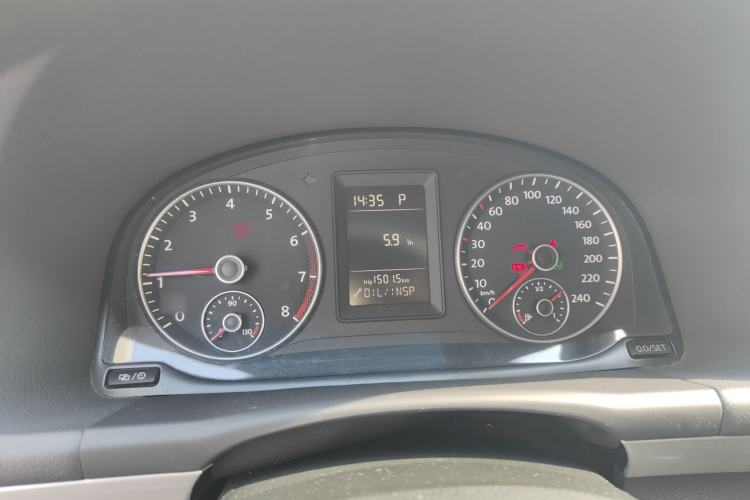 Used Volkswagen Touran 2015 1.4T DSG Comfort Edition 5 Seats Instrument Cluster