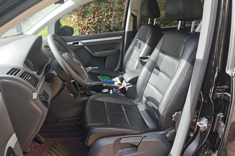 Used Volkswagen Touran 2015 1.4T Manual Fashion Edition 5-Seater Left Front Seat