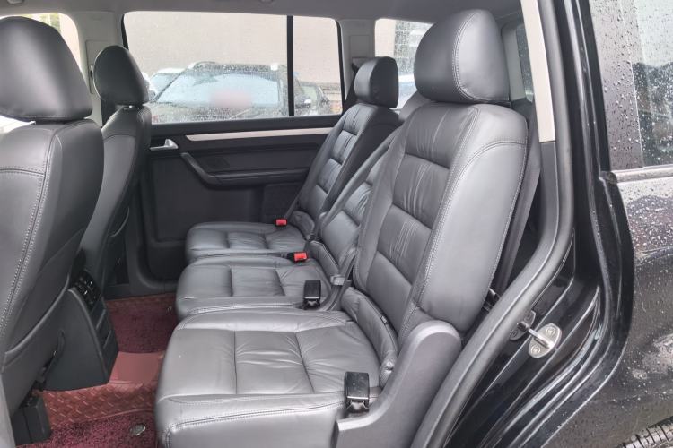 Used Volkswagen Touran 2015 1.4T DSG Comfort Edition 5 Seats Left Rear Seat