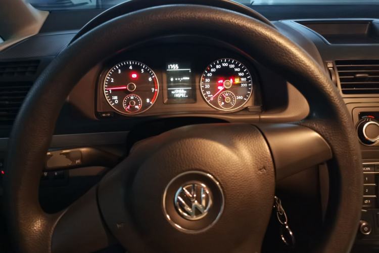 Used Volkswagen Touran 2015 1.4T Manual Fashion Edition 5-Seater Steering Wheel
