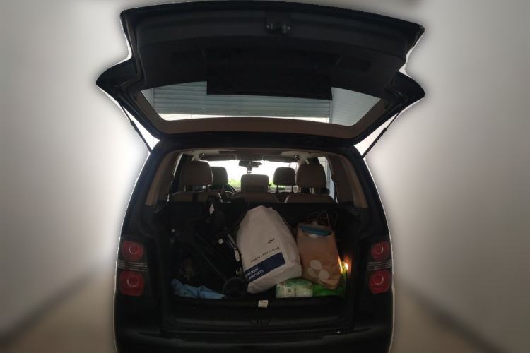 Used Volkswagen Touran 2015 1.4T DSG Comfort Edition 5 Seats Trunk