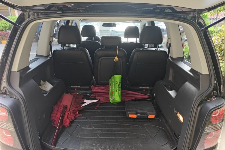 Used Volkswagen Touran 2015 1.4T Manual Fashion Edition 5-Seater Trunk