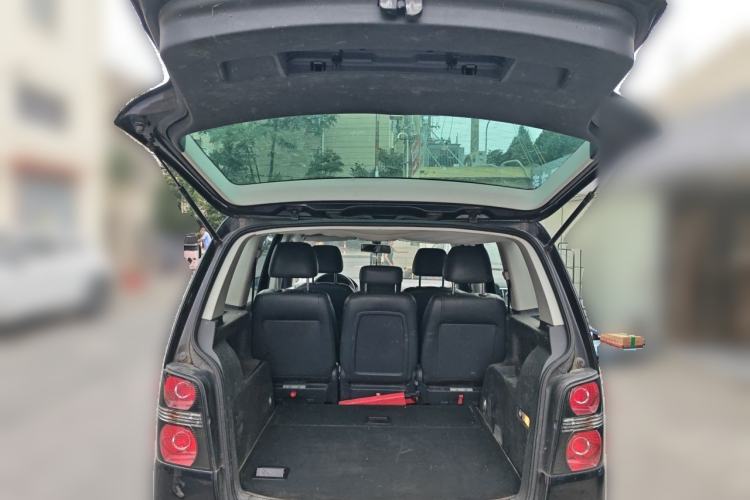 Used Volkswagen Touran 2015 1.4T DSG Comfort Edition 5 Seats Trunk