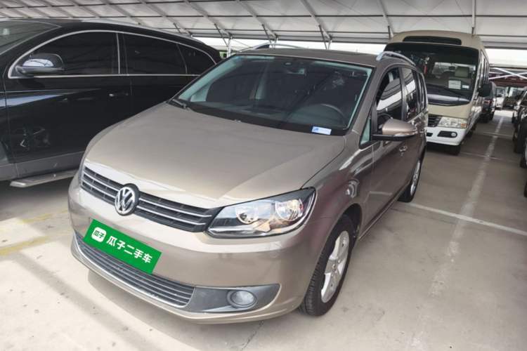 Used Volkswagen Touran 2015 1.4T DSG Comfort Edition 5 Seats Guazi used car, China used car export, Used car for sale, Used  cars, Cheapest cars for sale