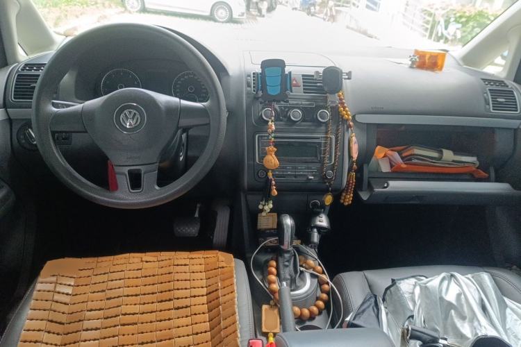 Used Volkswagen Touran 2015 1.4T DSG Comfort Edition 5 Seats Center Console