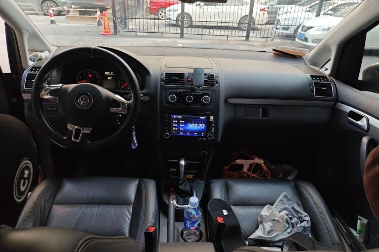 Used Volkswagen Touran 2015 1.4T DSG Comfort Edition 5 Seats Center Console