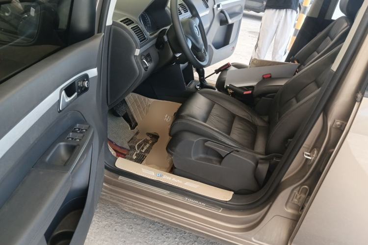 Used Volkswagen Touran 2015 1.4T DSG Comfort Edition 5 Seats Driver Seat