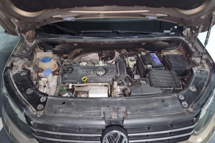 Used Volkswagen Touran 2015 1.4T DSG Flagship Edition 5-seater Engine Bay