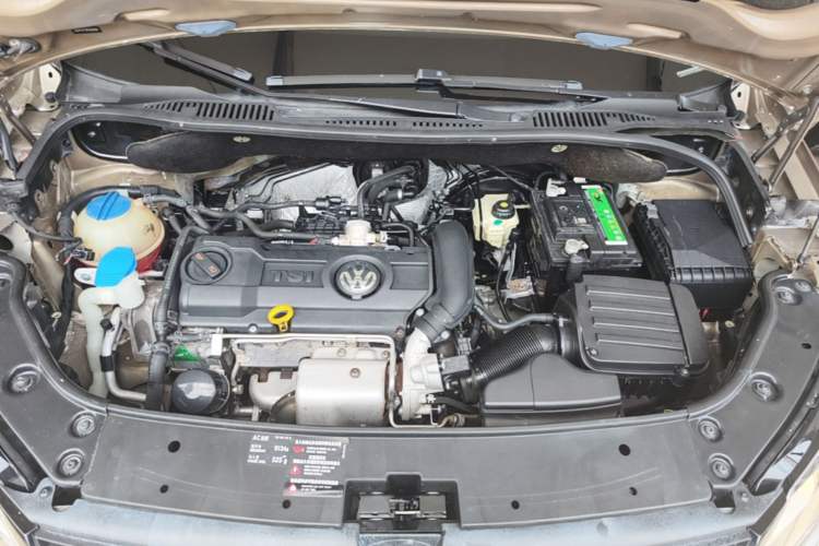 Used Volkswagen Touran 2015 1.4T DSG Comfort Edition 5 Seats Engine Bay