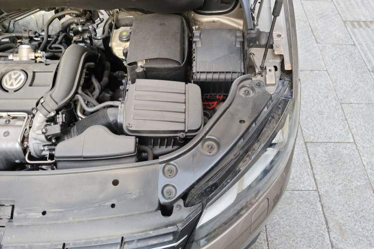 Used Volkswagen Touran 2015 1.4T DSG Flagship Edition 5-seater Engine Bay Left