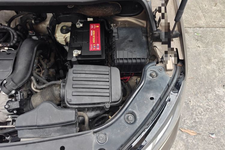 Used Volkswagen Touran 2015 1.4T Manual Fashion Edition 5-Seater Engine Bay Left