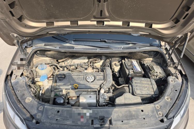 Used Volkswagen Touran 2015 1.4T Manual Fashion Edition 5-Seater Engine Bay