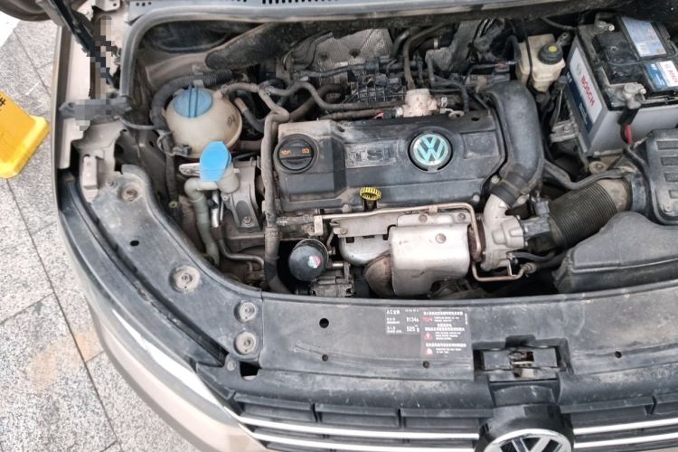 Used Volkswagen Touran 2015 1.4T DSG Comfort Edition 5 Seats Engine Bay Right