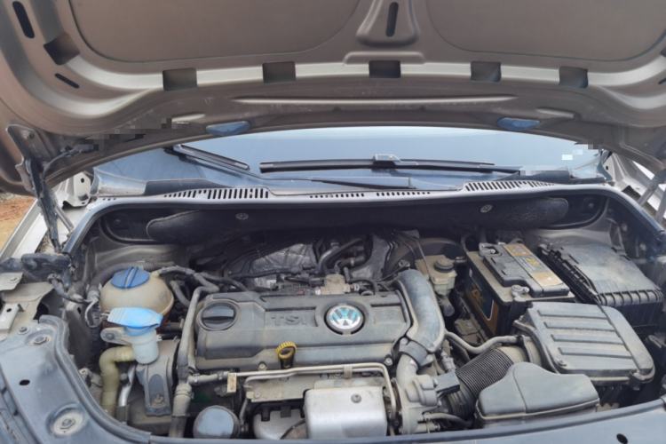 Used Volkswagen Touran 2015 1.4T Manual Fashion Edition 5-Seater Engine Bay