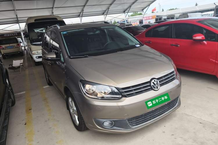 Used Volkswagen Touran 2015 1.4T DSG Comfort Edition 5 Seats Exterior 1