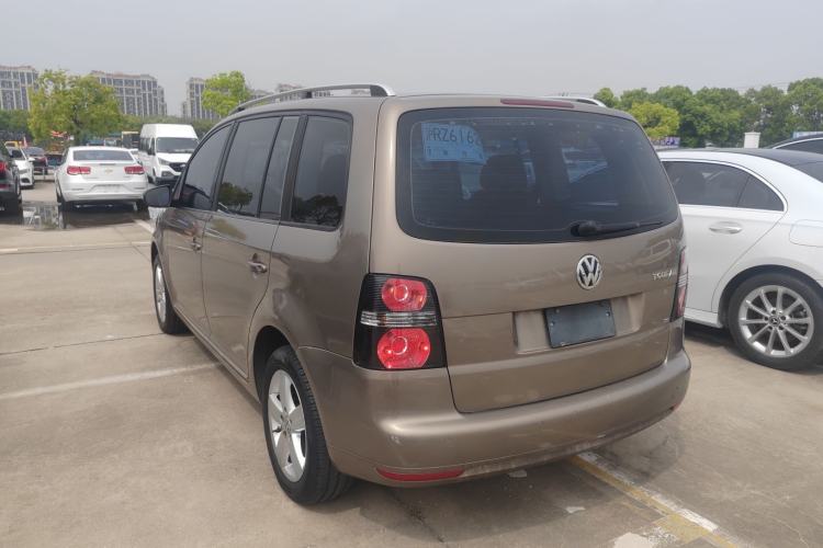 Used Volkswagen Touran 2015 1.4T DSG Comfort Edition 5 Seats Exterior 2