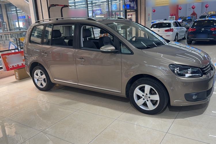 Used Volkswagen Touran 2015 1.4T DSG Comfort Edition 5 Seats Exterior 2
