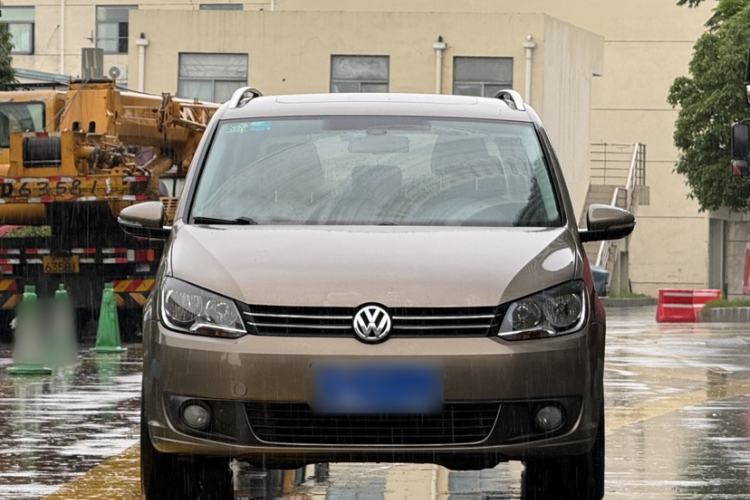 Used Volkswagen Touran 2015 1.4T DSG Comfort Edition 5 Seats Exterior 3
