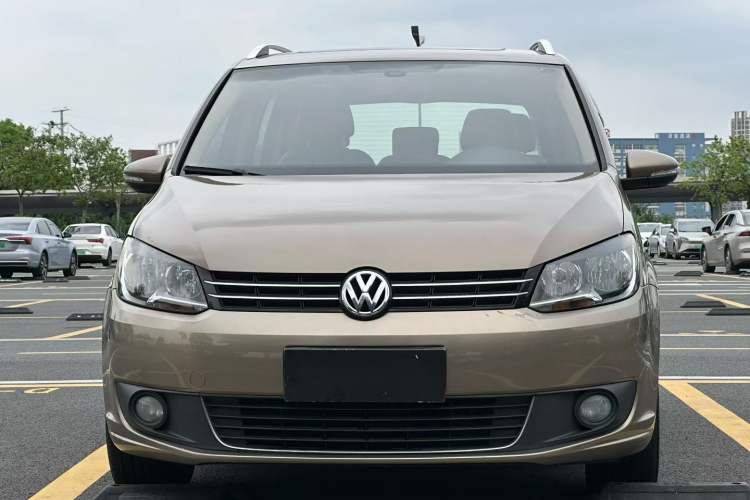 Used Volkswagen Touran 2015 1.4T DSG Comfort Edition 5 Seats Exterior 4