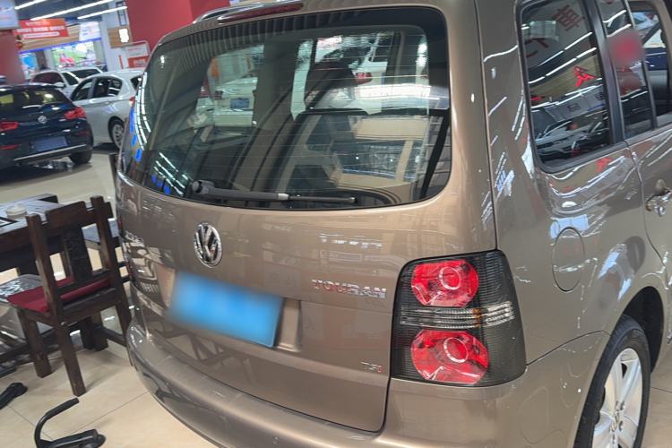 Used Volkswagen Touran 2015 1.4T DSG Comfort Edition 5 Seats Exterior 4
