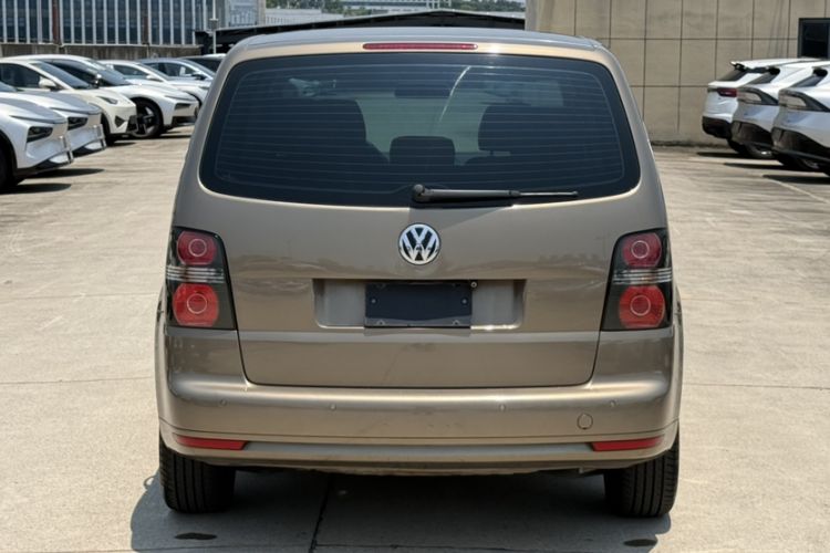 Used Volkswagen Touran 2015 1.4T Manual Fashion Edition 5-Seater Exterior 5