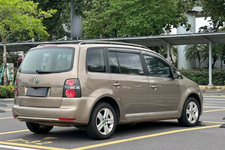 Used Volkswagen Touran 2015 1.4T DSG Comfort Edition 5 Seats Exterior 5