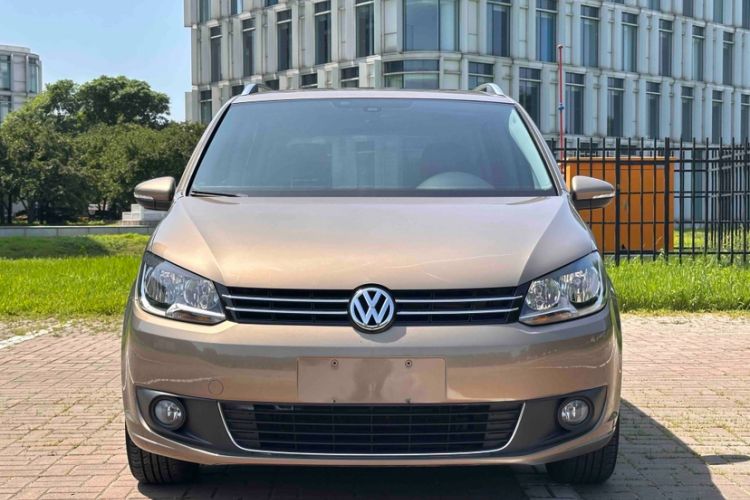 Used Volkswagen Touran 2015 1.4T DSG Comfort Edition 5 Seats Exterior 5
