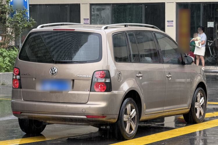 Used Volkswagen Touran 2015 1.4T DSG Comfort Edition 5 Seats Exterior 5